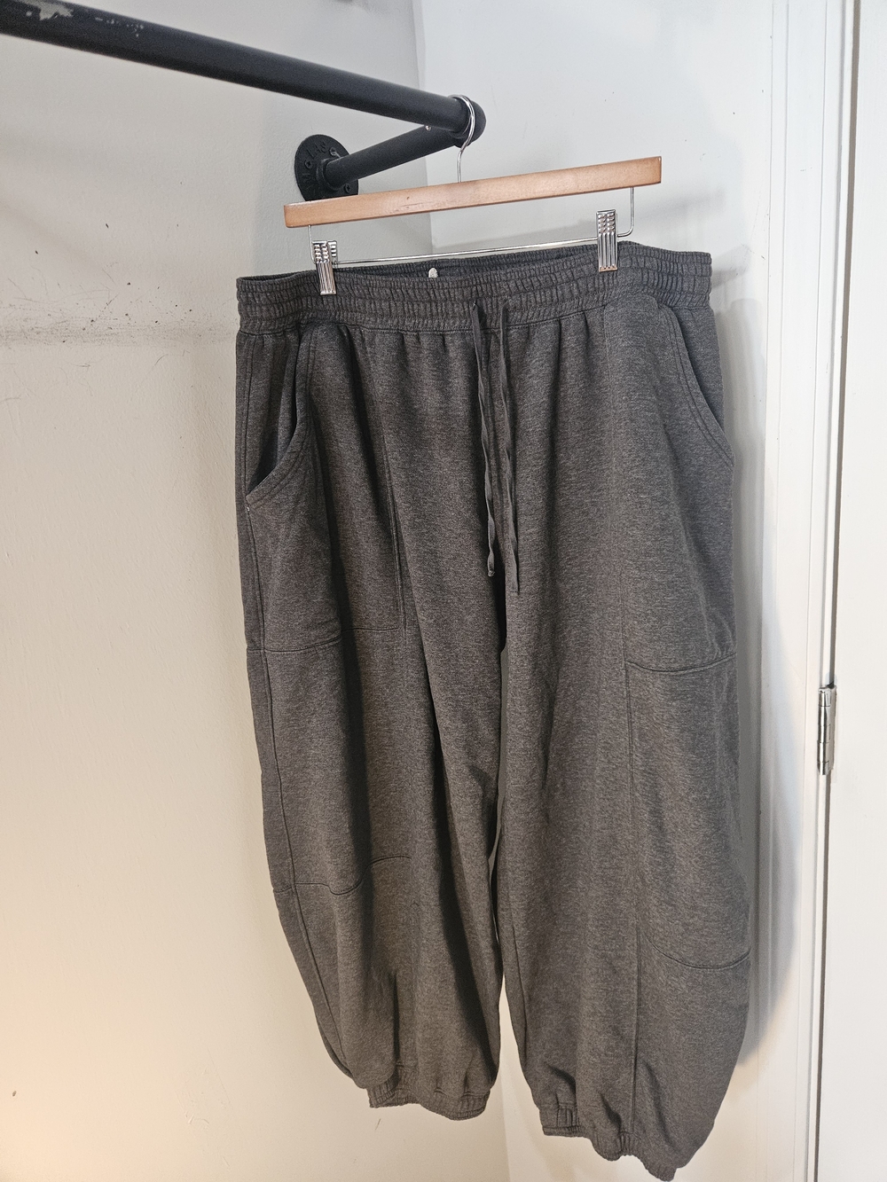 Anthropologie Daily Practice Zola Jogger Pants - Picture 2 of 6